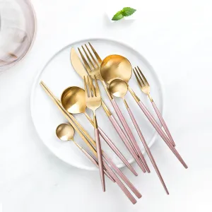 18 Piece Cutlery Set