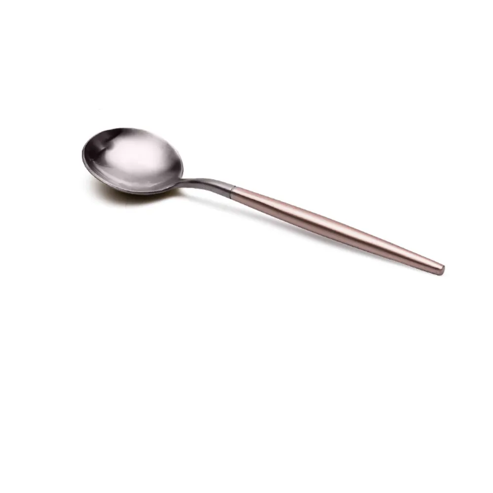 18 Piece Cutlery Set