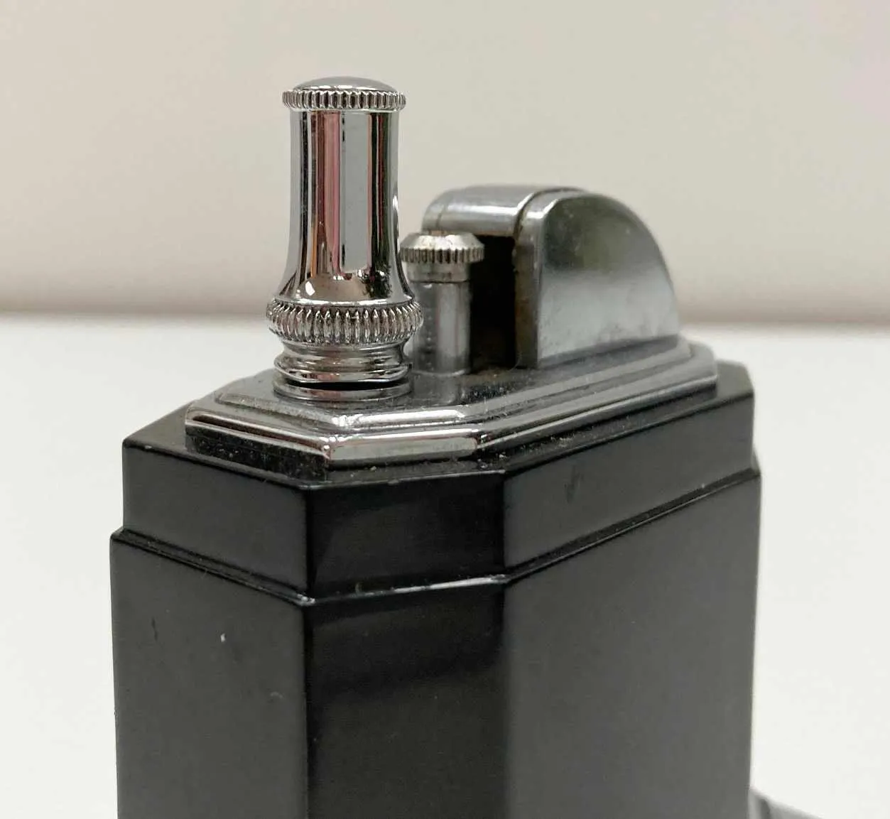 Art Deco Period Octette Touch Tip Table Lighter by Ronson